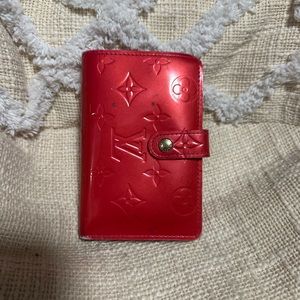 AUTHENTIC Louis Vuitton Vintage monogram vernis cherry Pink kisslock wallet